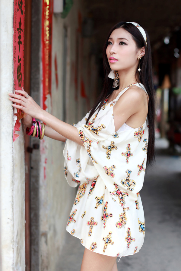 氧气美女气质迷人清纯写真