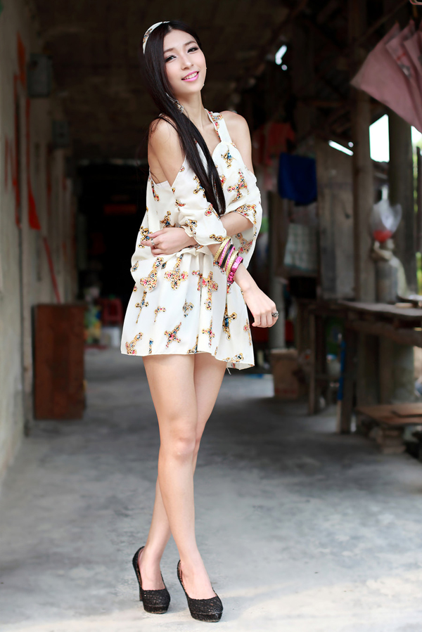 氧气美女气质迷人清纯写真