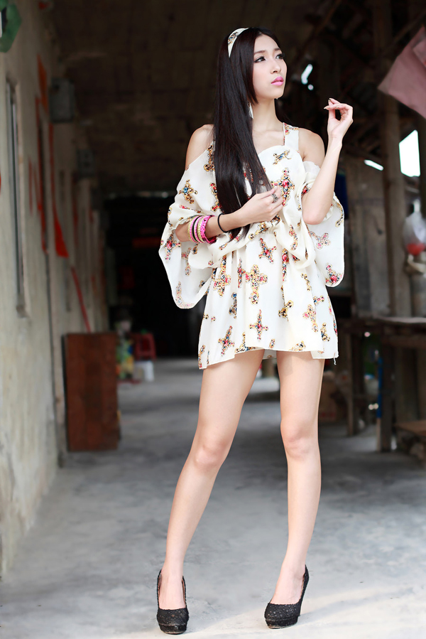 氧气美女气质迷人清纯写真