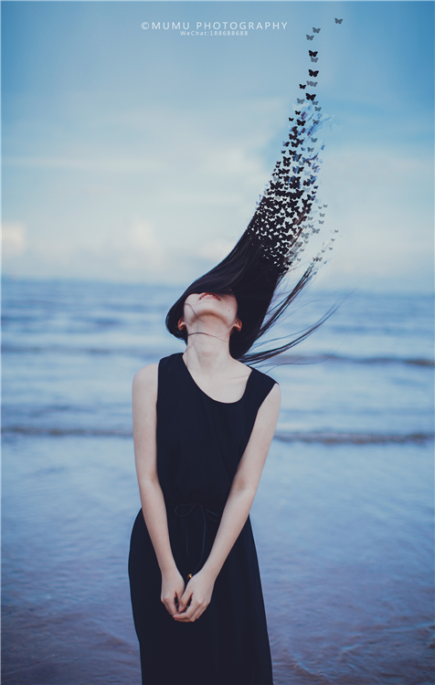 清纯可爱少女听海哭的声音