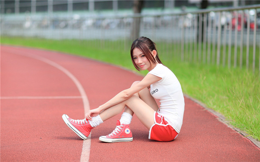 美女可艾阳光迷人清纯写真