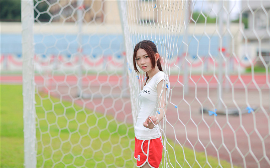 美女可艾阳光迷人清纯写真