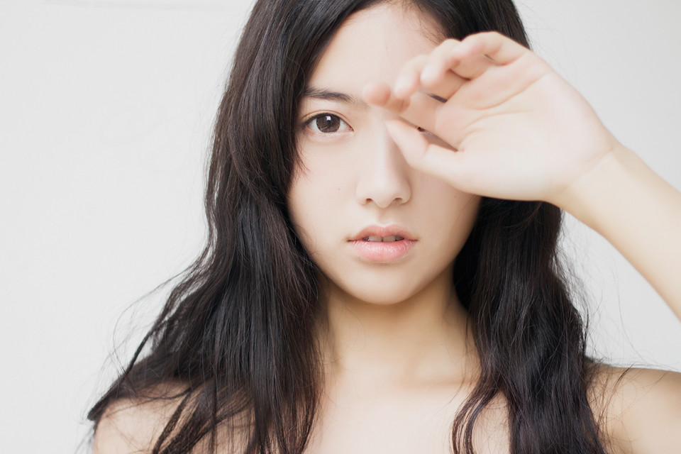 清纯美女迷人电眼写真