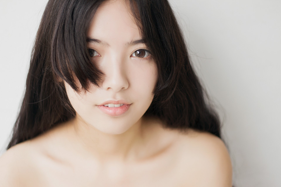 清纯美女迷人电眼写真