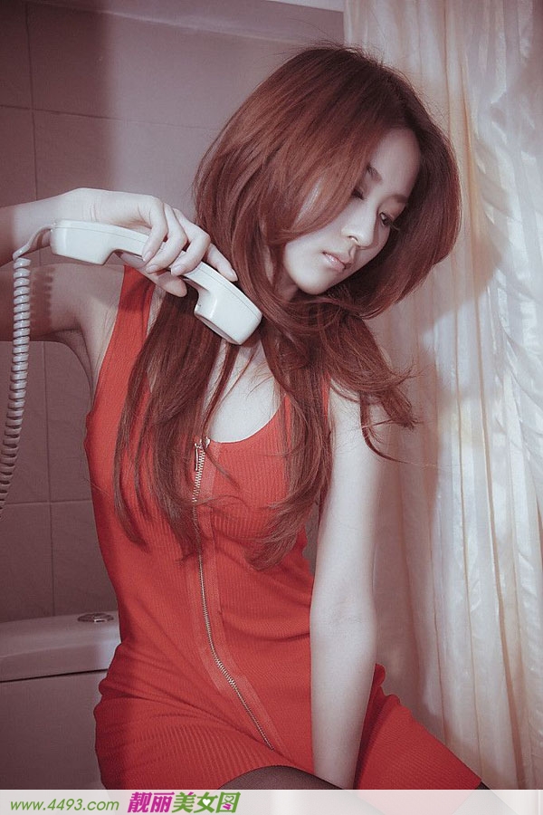 清新美女让人心动飘逸长发撩人