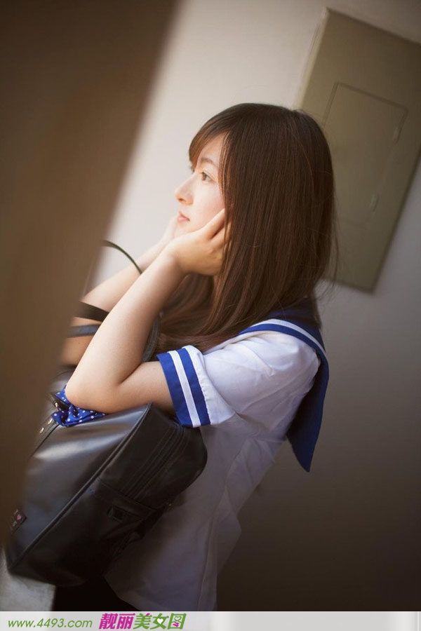 貌美如花水手服妹子很萌