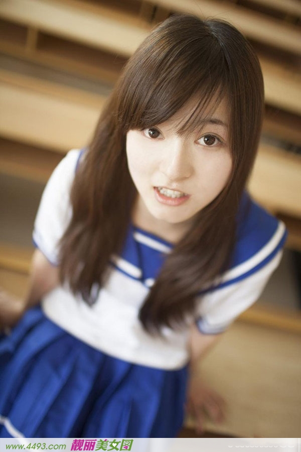 貌美如花水手服妹子很萌