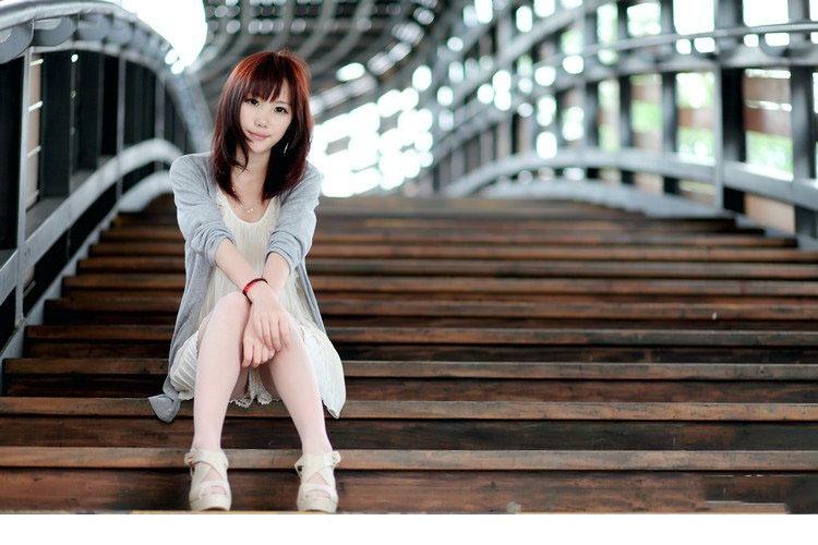 又见清纯水灵高中毕业生