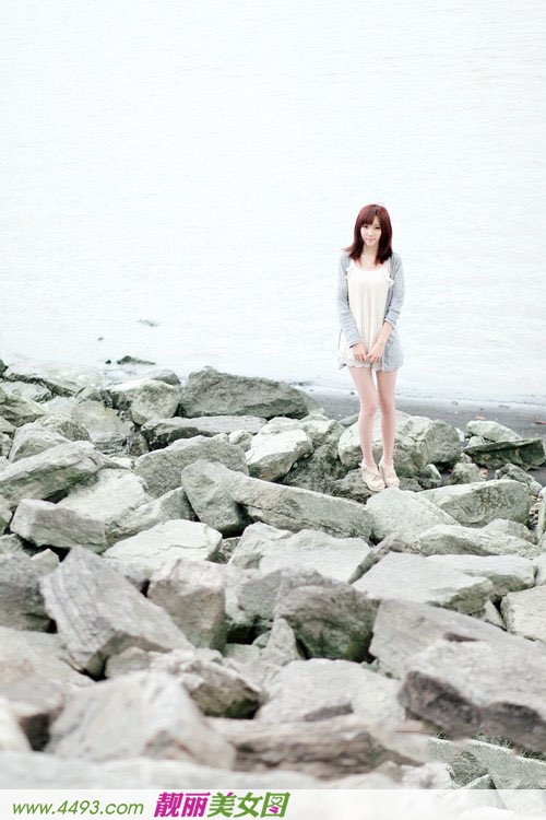 又见清纯水灵高中毕业生