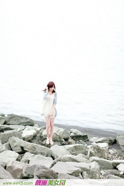 又见清纯水灵高中毕业生