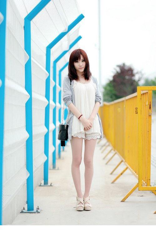 又见清纯水灵高中毕业生