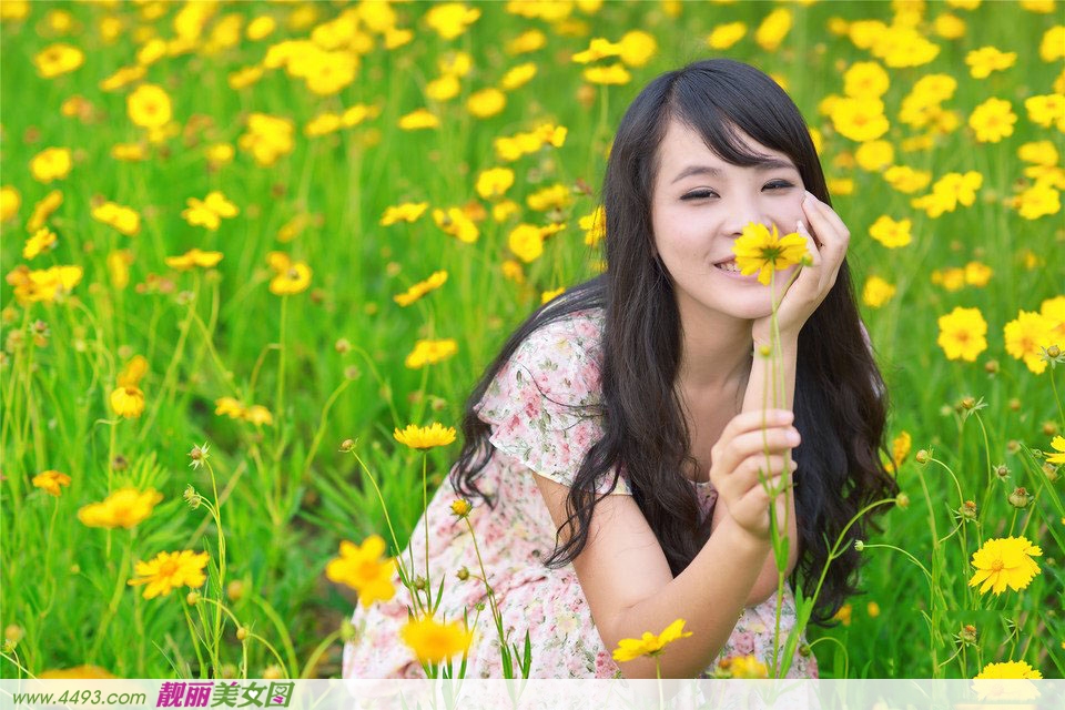 轻轻悠悠漫步沙湖畔