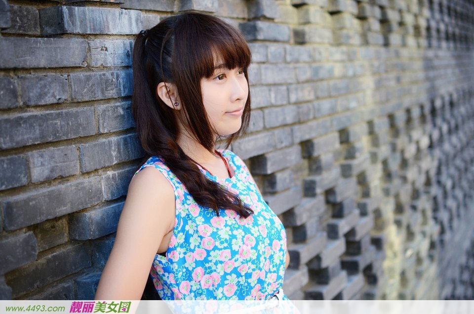 装作不经意的偶遇却留下踪影