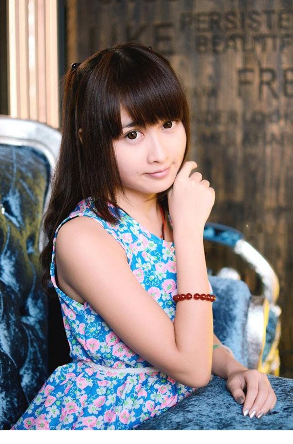 装作不经意的偶遇却留下踪影