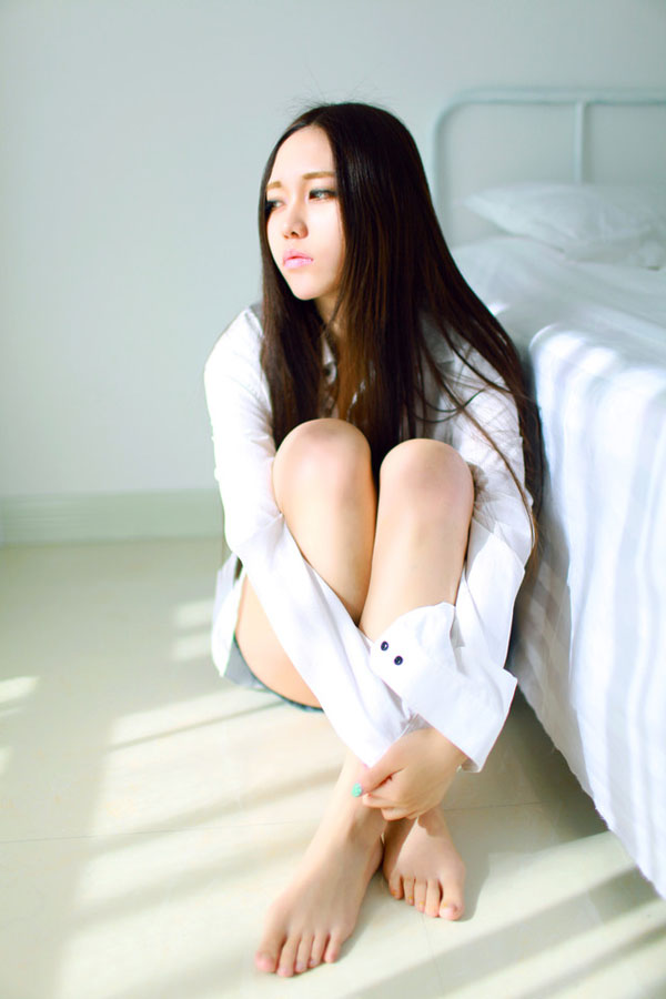 清纯美女早晨迷人性感私房照