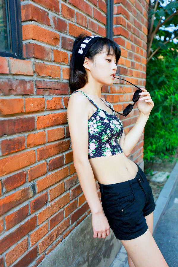 青春美少女甜美写真