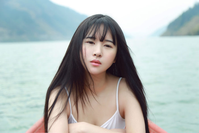 邻家清纯女生游湖私房照片