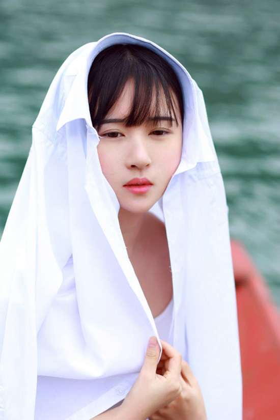 邻家清纯女生游湖私房照片