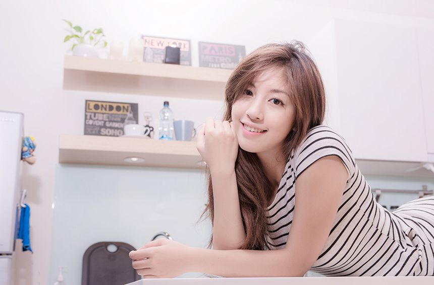 青春甜美美女唯美私房写真