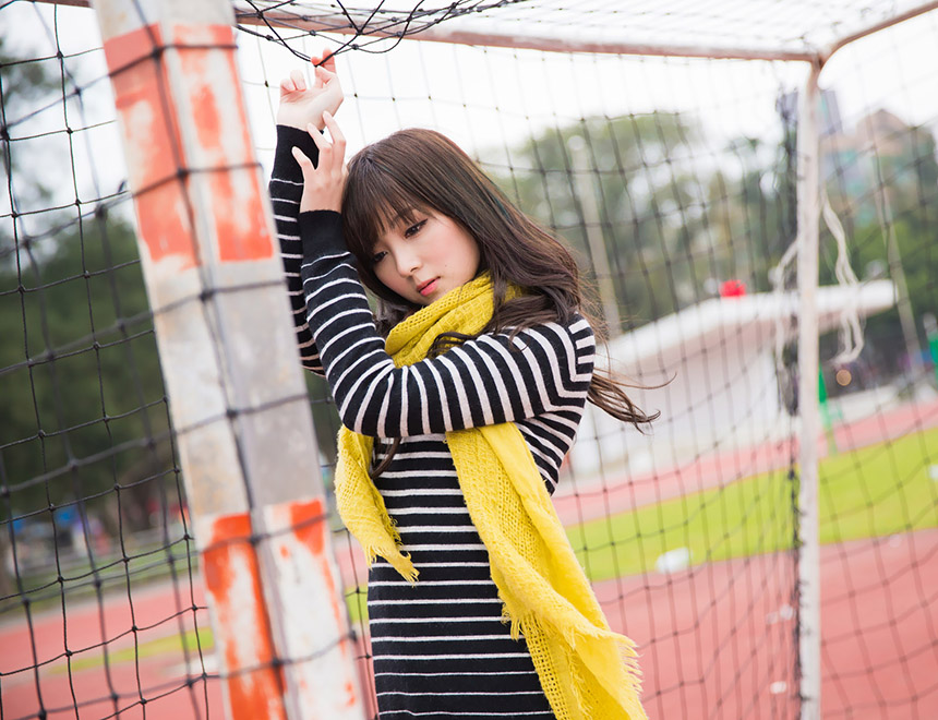 清纯甜美美女操场唯美写真