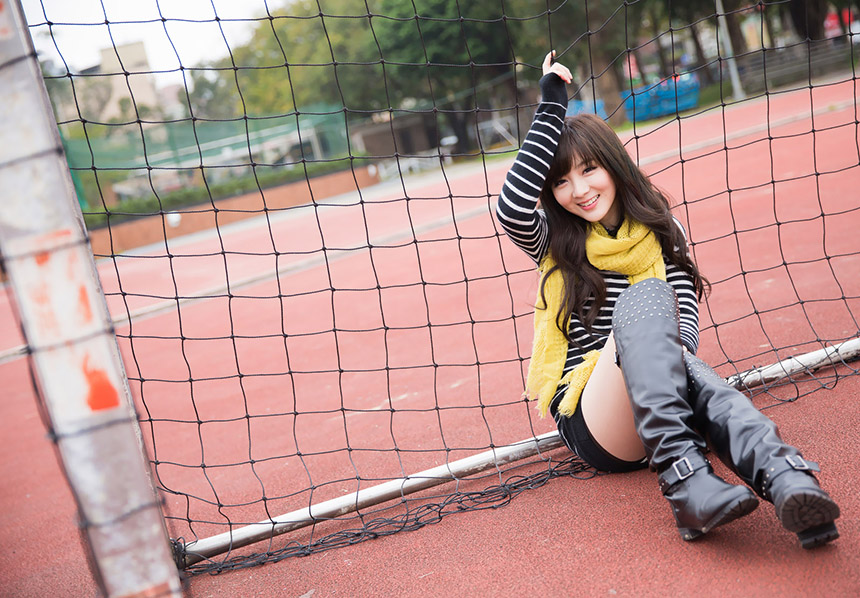 清纯甜美美女操场唯美写真