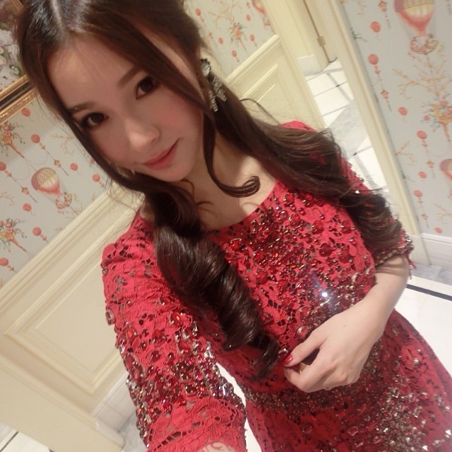 大眼睛笑女孩生活甜美自拍