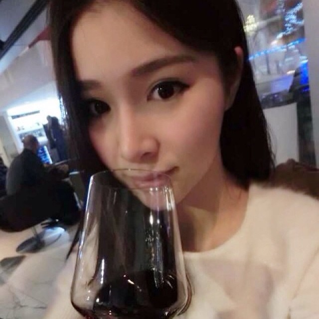 大眼睛笑女孩生活甜美自拍