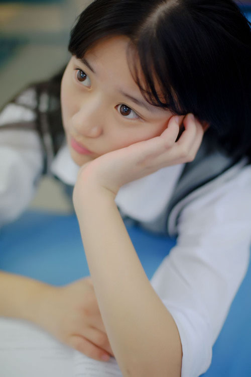 那个女孩悄悄的偷走了我的心