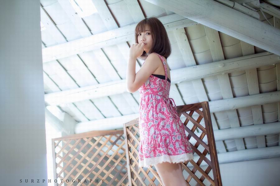 美色女孩楚楚动人的私房写真