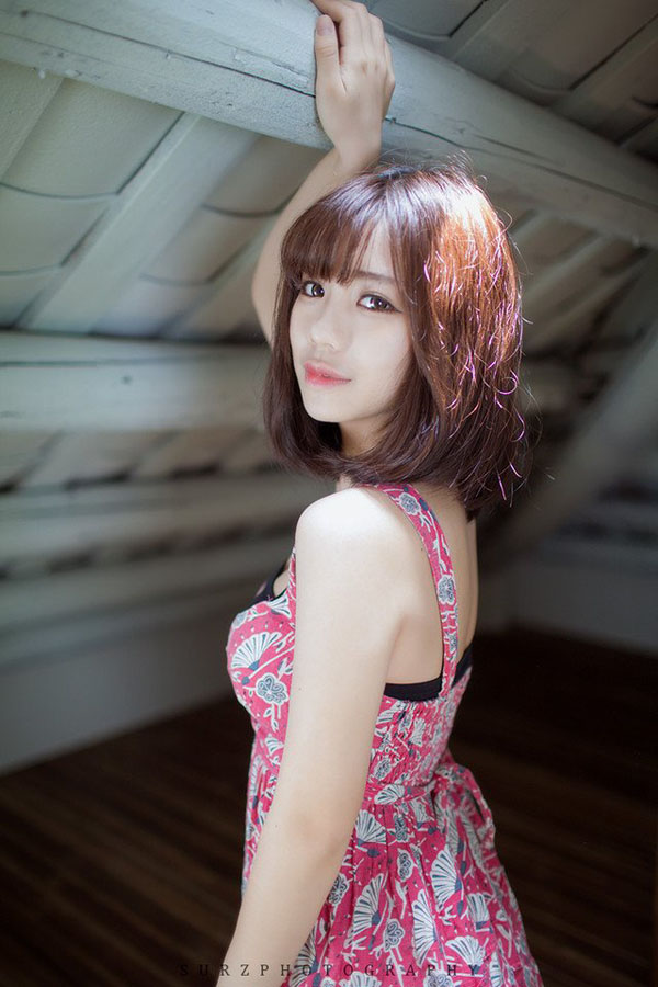 美色女孩楚楚动人的私房写真