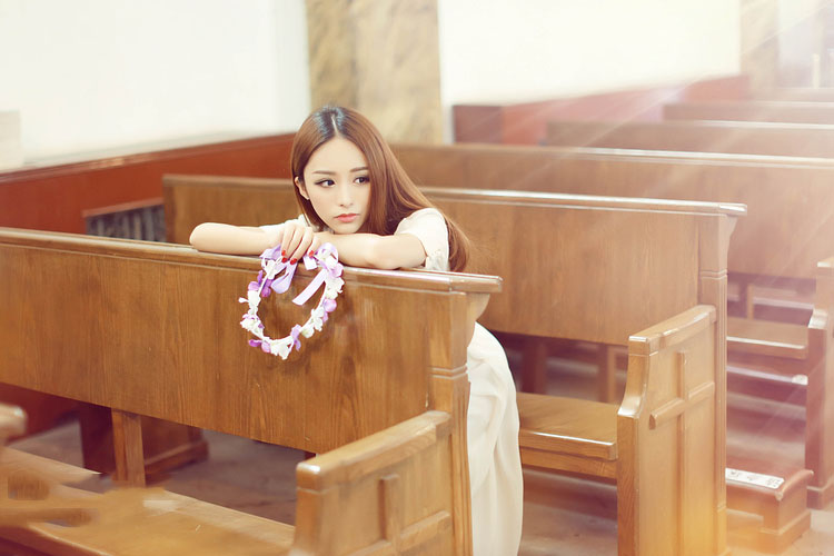 花环少女的寂寞时光