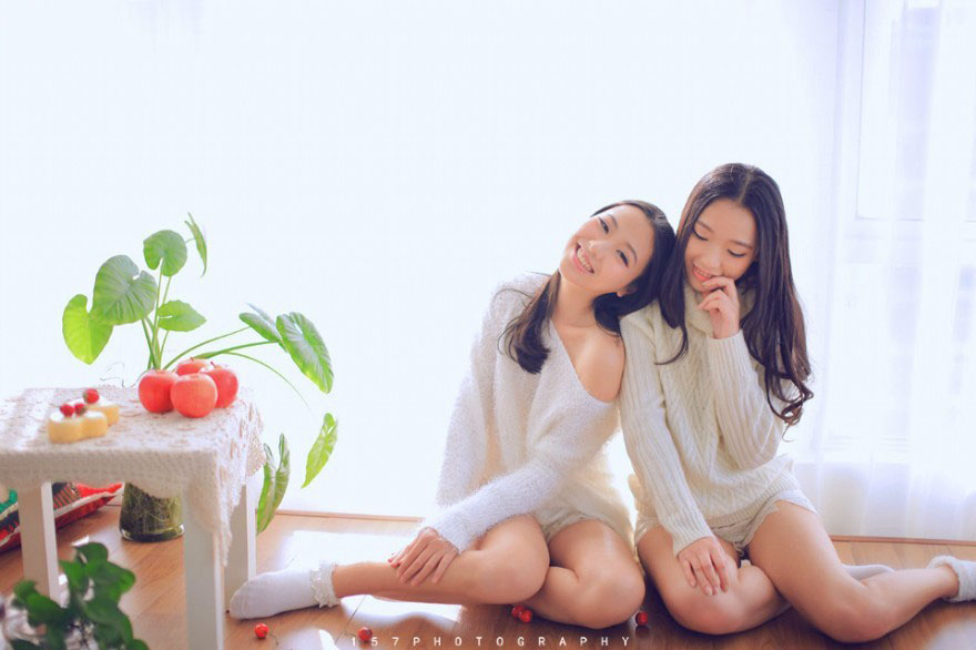 浅浅午后美丽的姐妹花