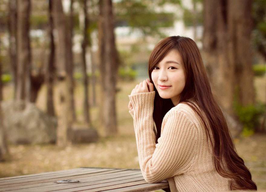 清晨早安的甜美少女