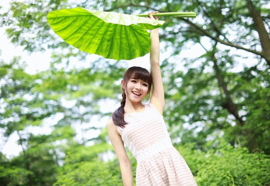 清纯MM美丽女生户外写真