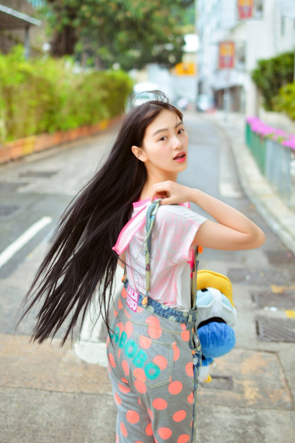 清甜女生游玩记