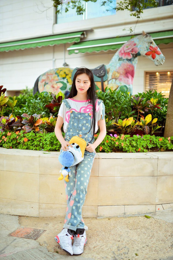 清甜女生游玩记