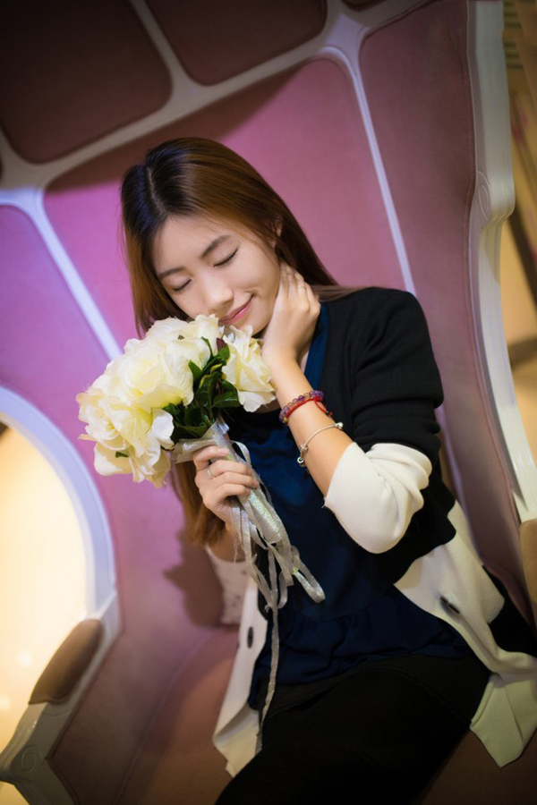 花儿般美丽的清纯妹子