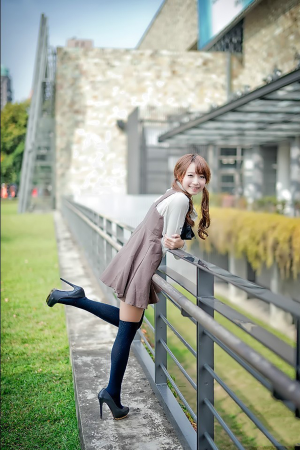 怀念旧时光的邻家姑娘