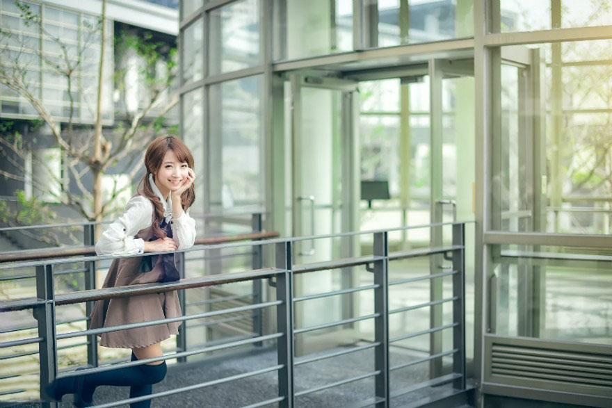 怀念旧时光的邻家姑娘