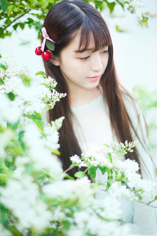 清纯姑娘四月的物语