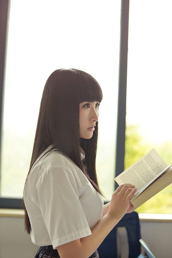 俏皮学妹绽放的小清新