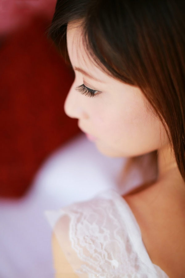 清纯少女微张的双唇