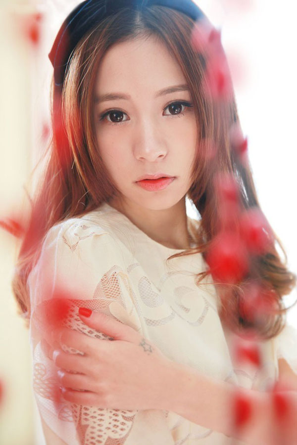 降落人间的可爱仙女