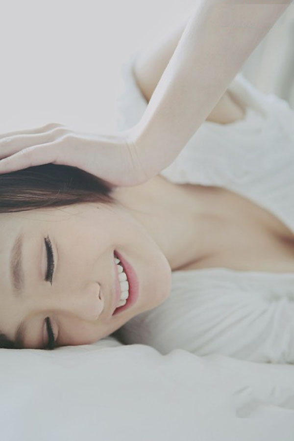 清纯少女舒服的下午时光