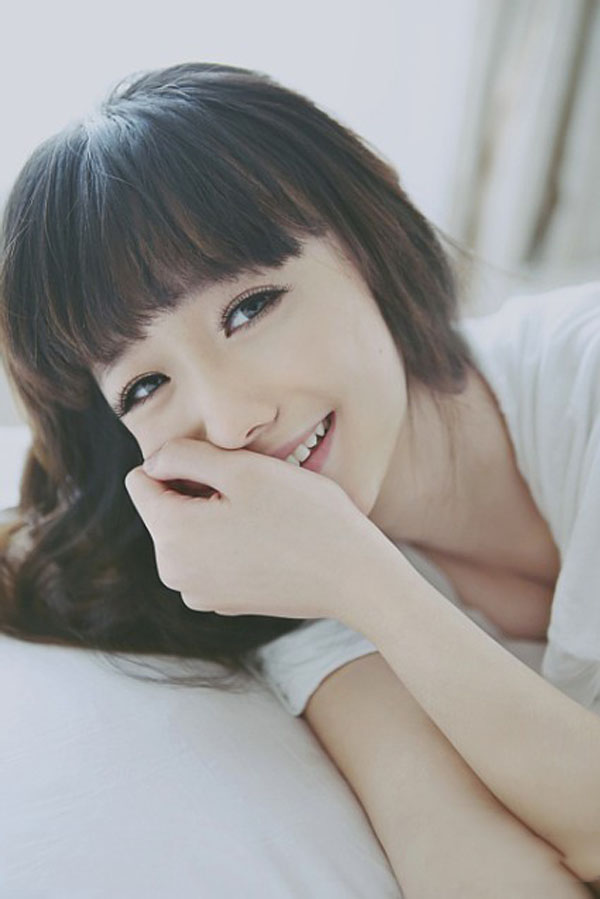 清纯少女舒服的下午时光