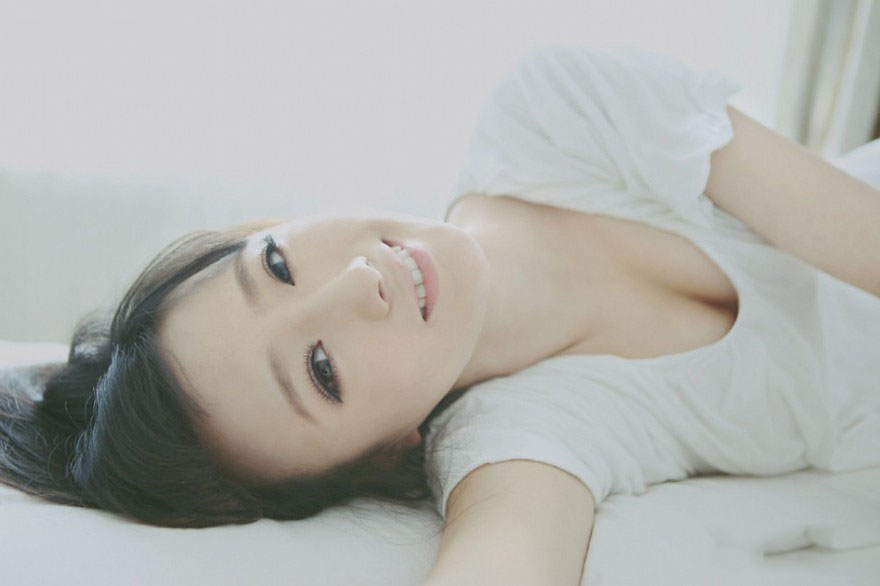 清纯少女舒服的下午时光