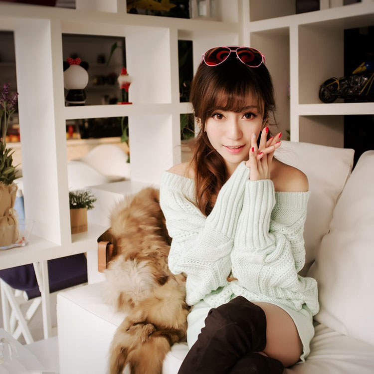 Monica美艳诱人的悠闲午后