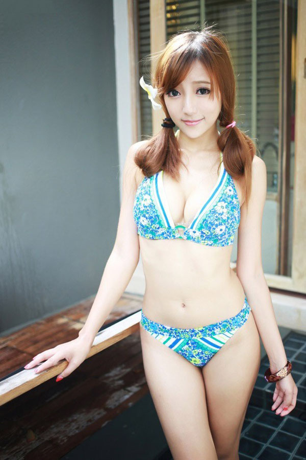 大眼秀人美模王馨瑶yanni比基尼高清写