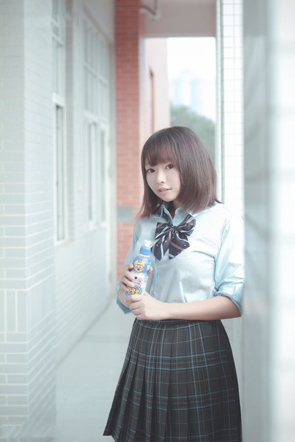 冬日清纯可爱的小橘子少女