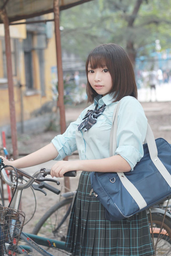 冬日清纯可爱的小橘子少女